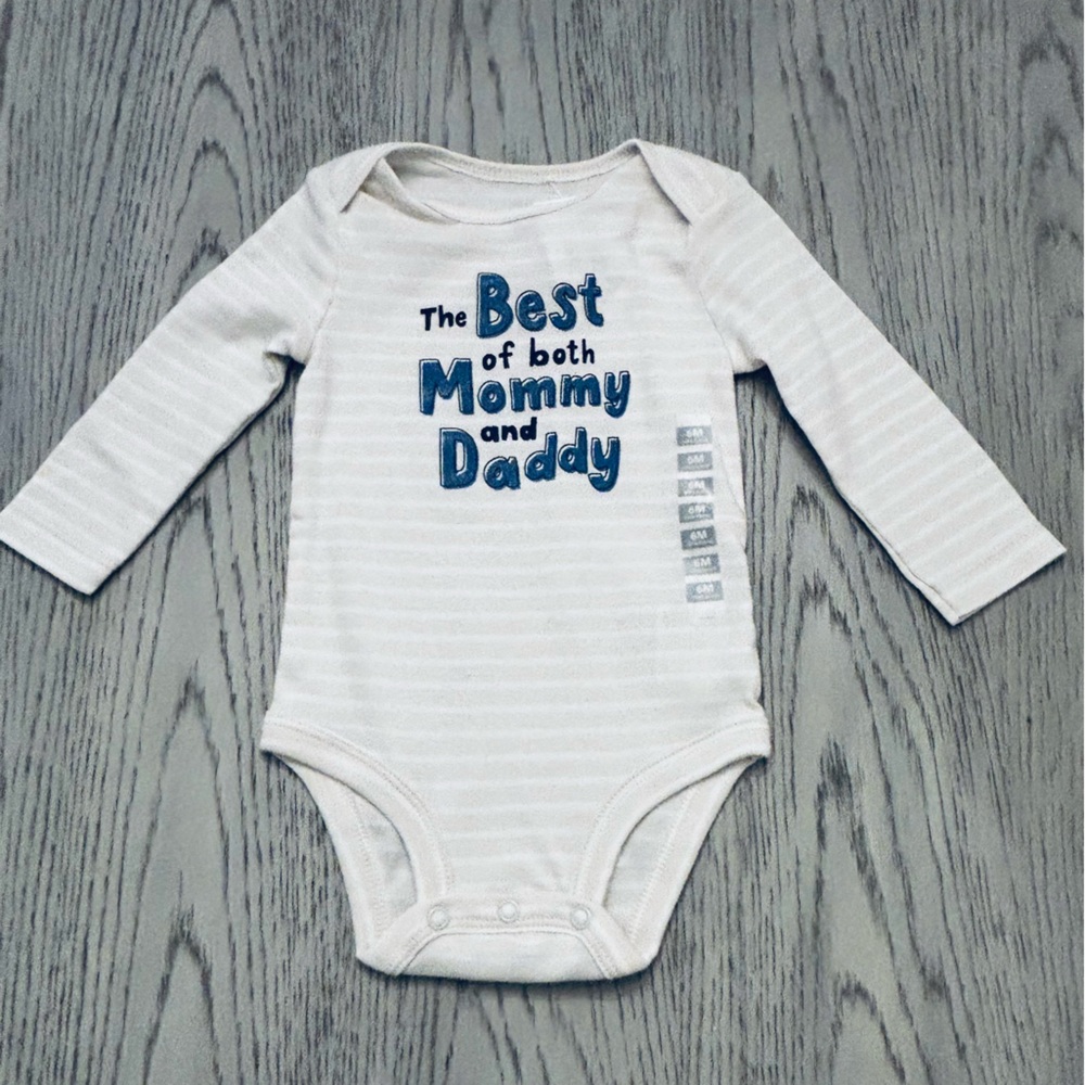 NWT Carter’s Baby The Best Of Mommy & Daddy Bodysuit Size 6 Months - Picture 1 of 4